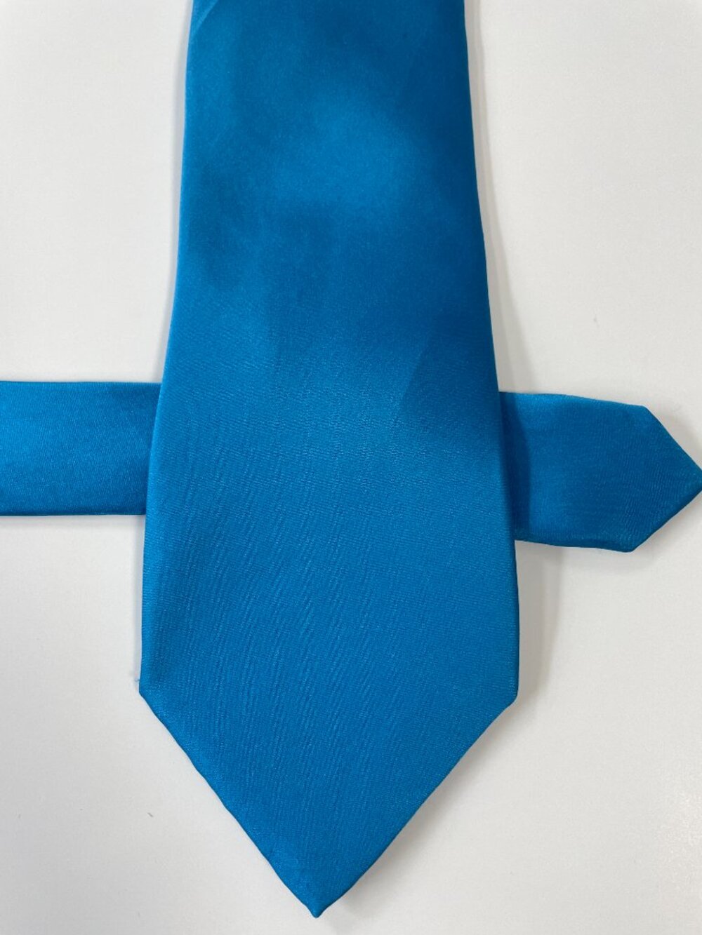 Croft & Barrow Silk Tie Solid Vibrant Turquoise Teal Blue Satin